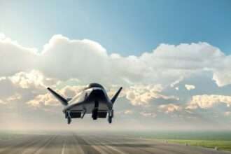 Render of Sierra Space Dream Chaser Spaceplane landing on a runway.